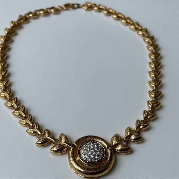 Vintage Jewelry - VTG Park Lane Necklace